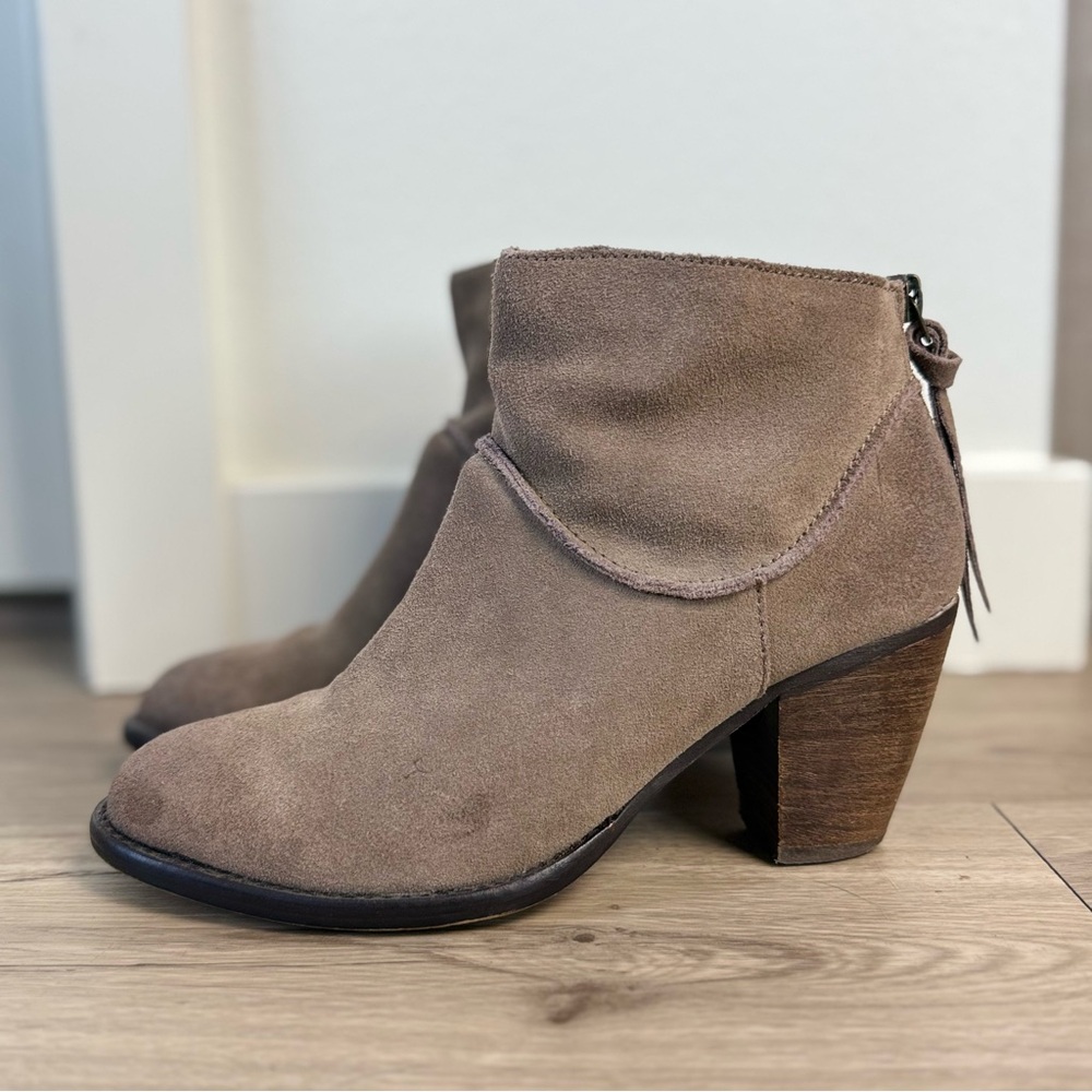 Steve‎ Madden Taupe Milaan Leather Suede Heeled Ankle Bootie - Picture 6 of 11